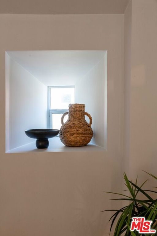Image 33 of property listing at 1803 16th Street B, Santa Monica, CA 90404