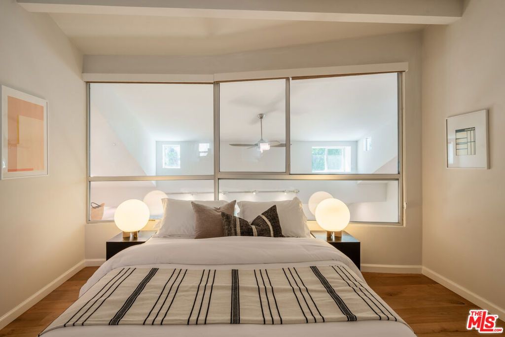 Image 34 of property listing at 1803 16th Street B, Santa Monica, CA 90404