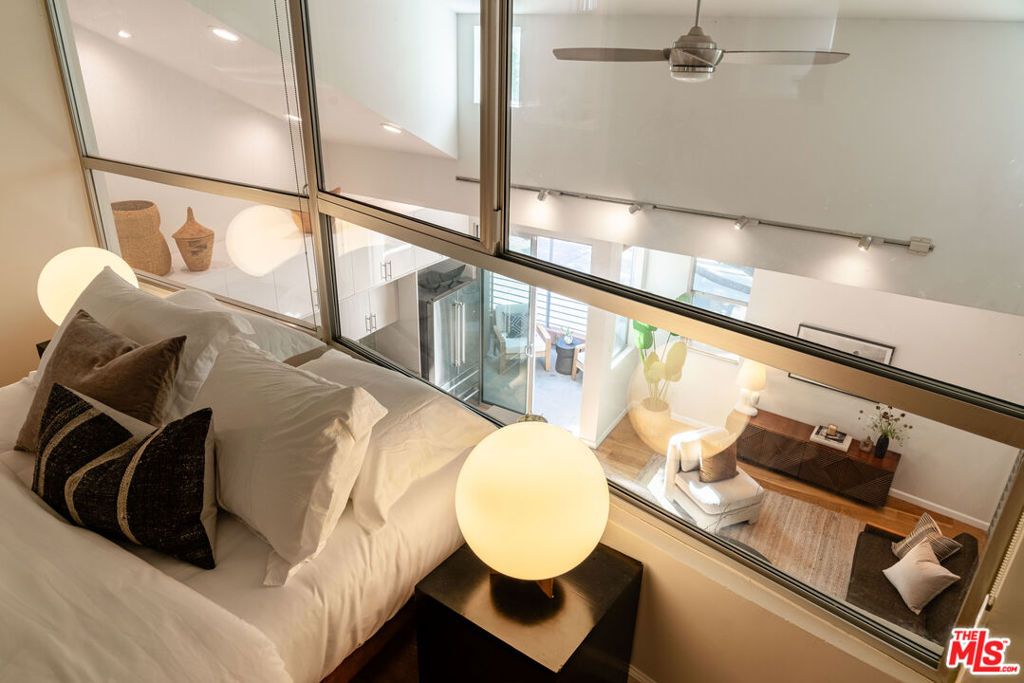 Image 35 of property listing at 1803 16th Street B, Santa Monica, CA 90404