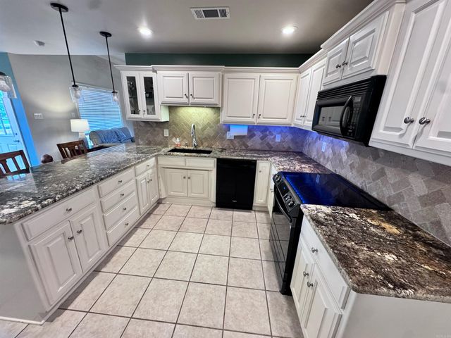 11572 Ridgetop Drive, Sherwood, AR 72120