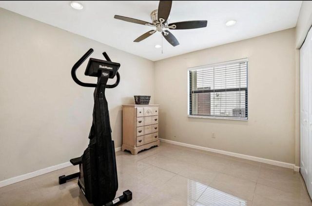 6089 Glentree Lane, Greenacres, FL 33463