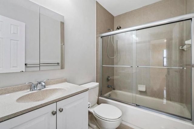 6089 Glentree Lane, Greenacres, FL 33463