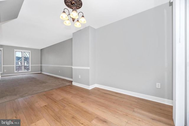 605 KNIGHTSBRIDGE DR, Hagerstown, MD 21740