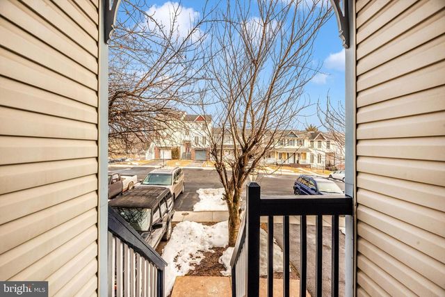 605 KNIGHTSBRIDGE DR, Hagerstown, MD 21740