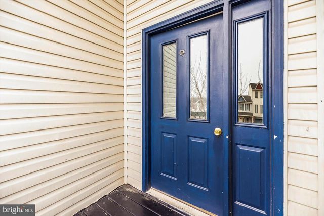 605 KNIGHTSBRIDGE DR, Hagerstown, MD 21740