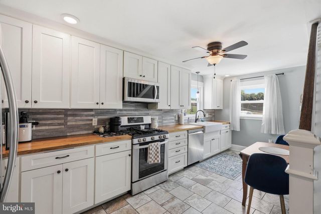 51 S MAIN ST, East Prospect, PA 17317
