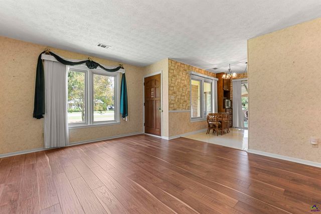 104 Lake Placid Drive, Bonaire, GA 31005