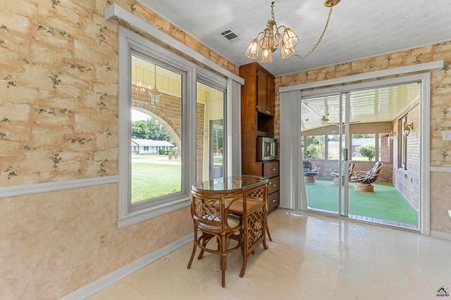104 Lake Placid Drive, Bonaire, GA 31005