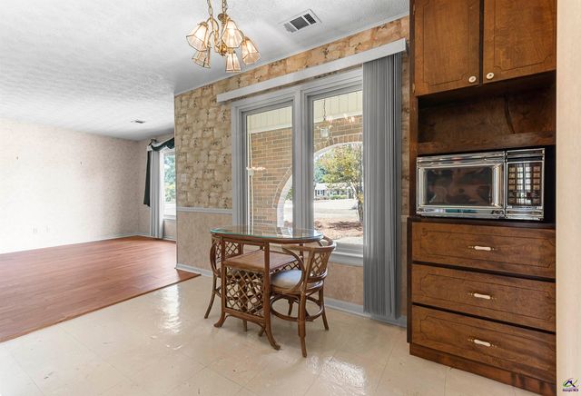 104 Lake Placid Drive, Bonaire, GA 31005