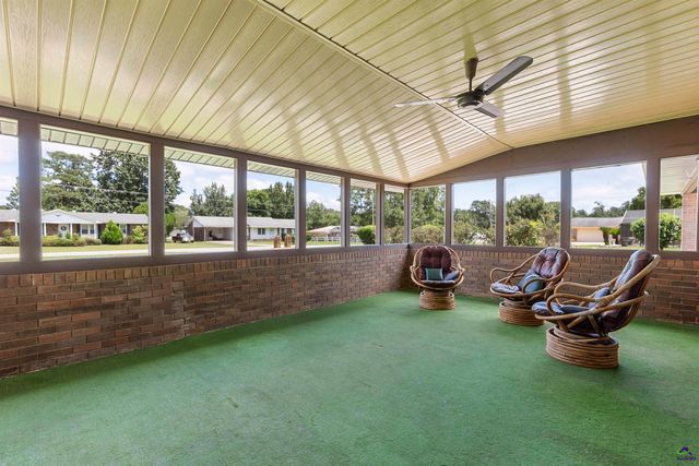 104 Lake Placid Drive, Bonaire, GA 31005
