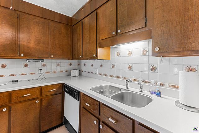 104 Lake Placid Drive, Bonaire, GA 31005