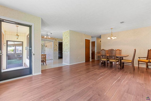 104 Lake Placid Drive, Bonaire, GA 31005