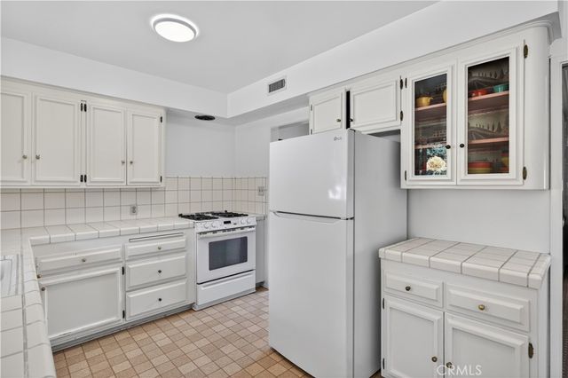 918 W Milton, Glendora, CA 91741