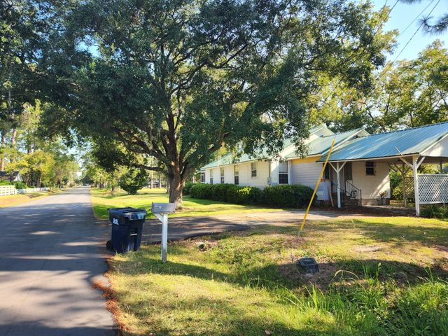 392 Morrison Avenue, Estill, SC 29918