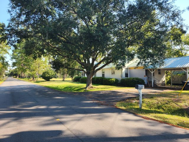 392 Morrison Avenue, Estill, SC 29918