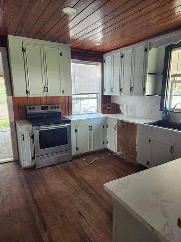 392 Morrison Avenue, Estill, SC 29918