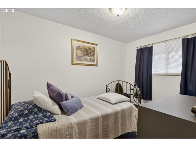 641 Se 154TH Ave, Portland, OR 97233