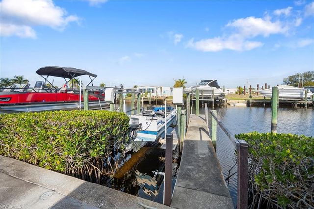 5546 Adam DR, North Fort Myers, FL 33917