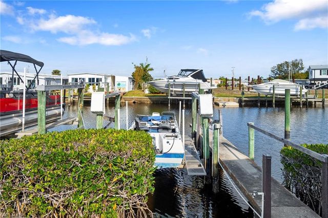 5546 Adam DR, North Fort Myers, FL 33917