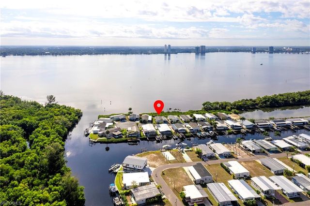 5546 Adam DR, North Fort Myers, FL 33917