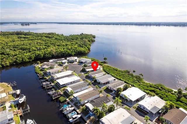 5546 Adam DR, North Fort Myers, FL 33917