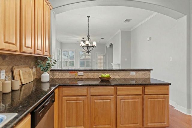 2210 Onion Creek PKWY 1404, Austin, TX 78747