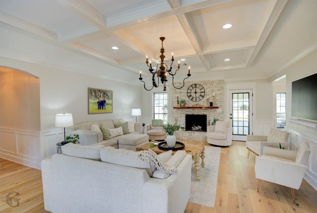 6826 N Club Loop, Shreveport, LA 71107