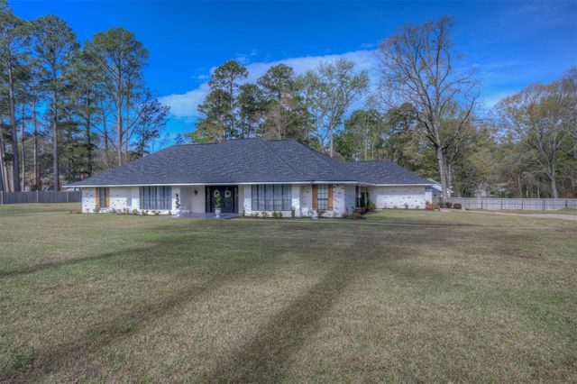 6826 N Club Loop, Shreveport, LA 71107