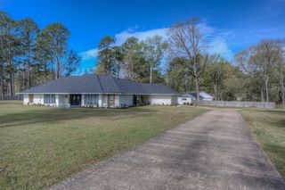 6826 N Club Loop, Shreveport, LA 71107