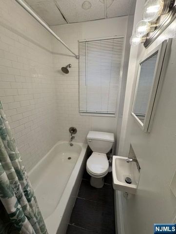 433 Lanza Avenue 3, Garfield, NJ 07026