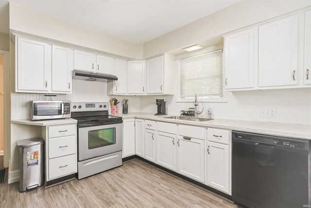 1719 W Hamilton Street, South Bend, IN 46628