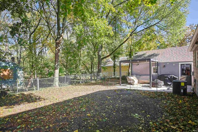 1719 W Hamilton Street, South Bend, IN 46628