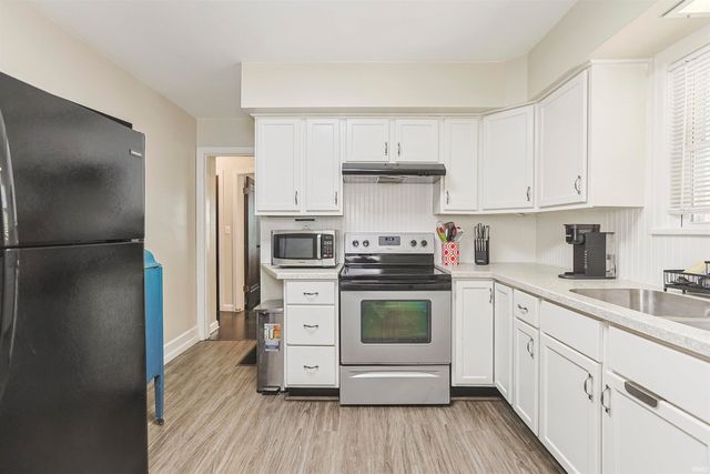 1719 W Hamilton Street, South Bend, IN 46628