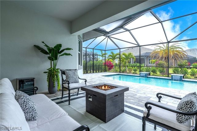 8914 Gustavia CT, Naples, FL 34112