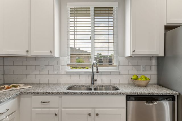 3936 Saddle Oak Drive 081, Whitestown, IN 46075