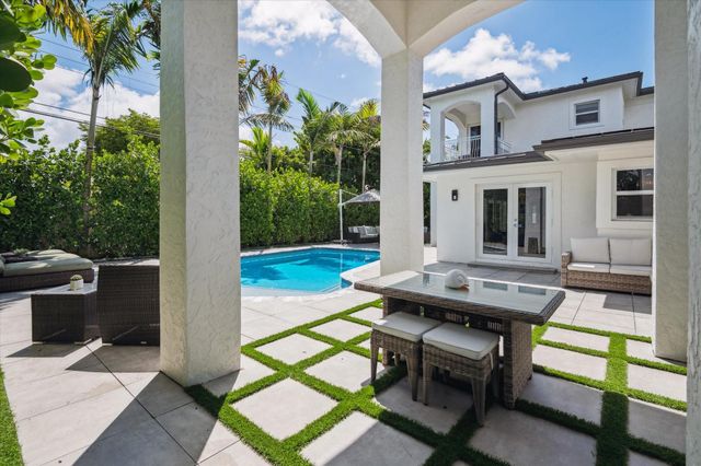 2516 NE 26th Ave, Fort Lauderdale, FL 33305