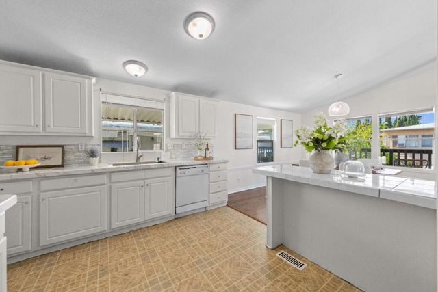 2151 Oakland Road, San Jose, CA 95131