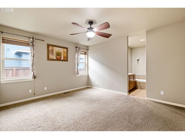 17 Nw 25TH St, Battle Ground, WA 98604