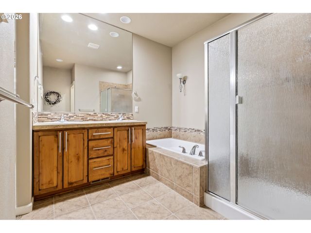 17 Nw 25TH St, Battle Ground, WA 98604