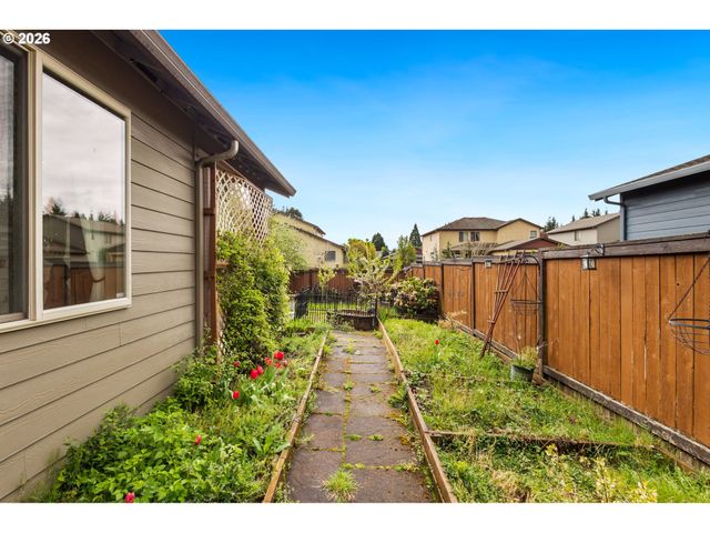 17 Nw 25TH St, Battle Ground, WA 98604