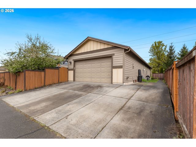 17 Nw 25TH St, Battle Ground, WA 98604