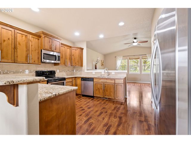 17 Nw 25TH St, Battle Ground, WA 98604