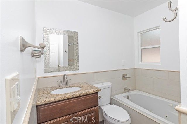 8546 Woodley Ave, North Hills (los Angeles), CA 91343