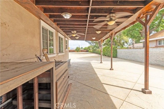 8546 Woodley Ave, North Hills (los Angeles), CA 91343