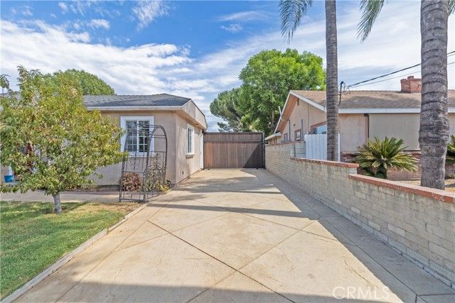 8546 Woodley Ave, North Hills (los Angeles), CA 91343