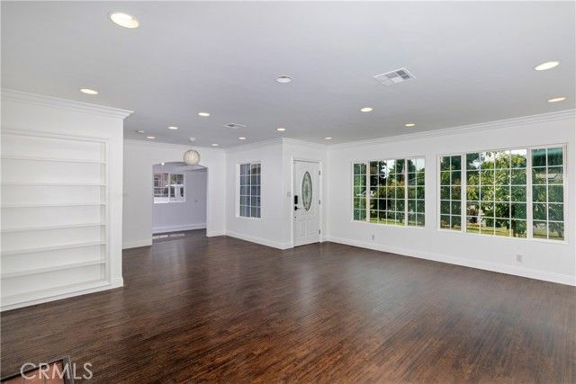 8546 Woodley Ave, North Hills (los Angeles), CA 91343