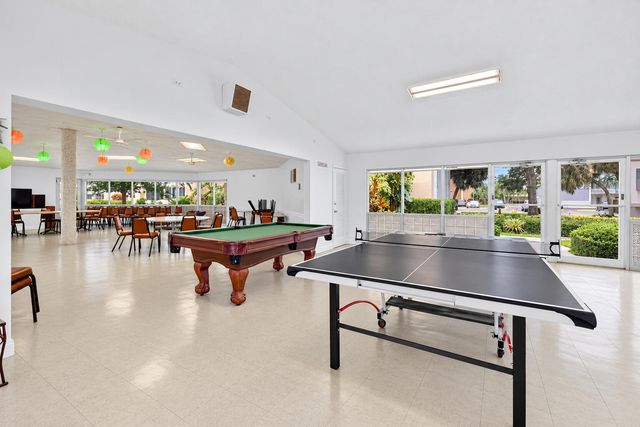620 NE 12th Avenue 202, Hallandale Beach, FL 33009