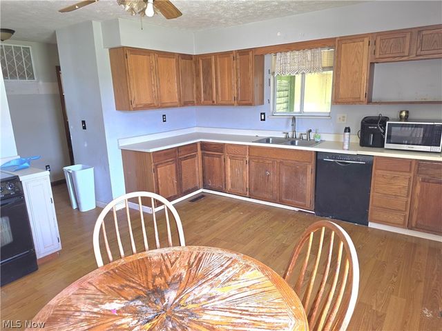 2208 11th Avenue, Parkersburg, WV 26101