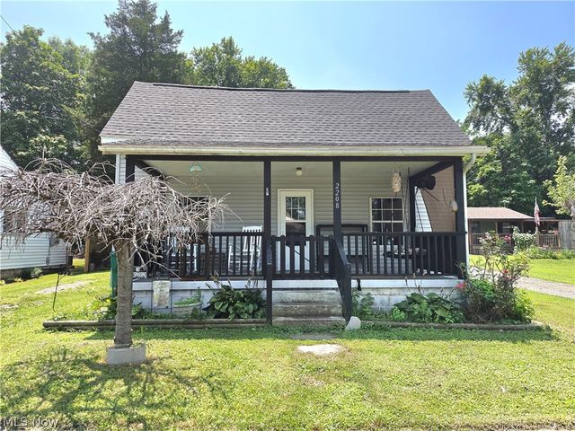 2208 11th Avenue, Parkersburg, WV 26101
