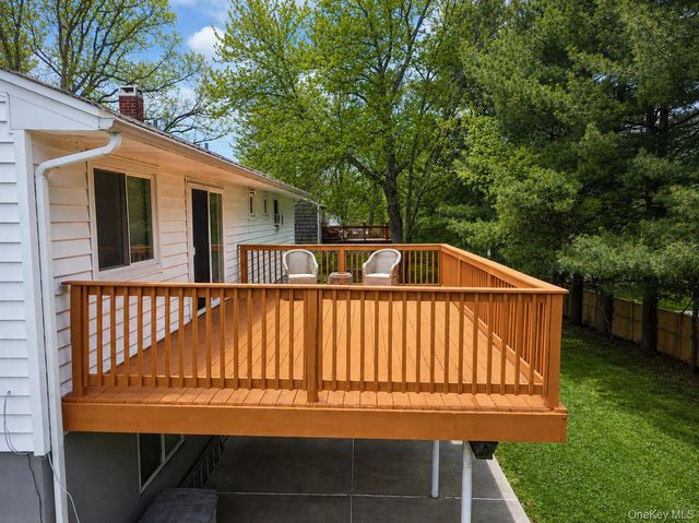 15 Pleasant Drive, Highland Mills, NY 10930